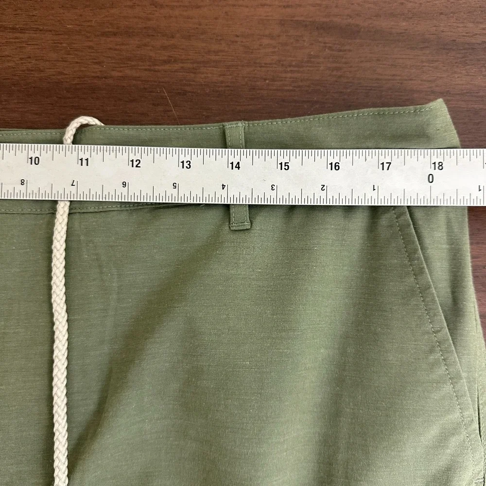 Faherty Brand All Day Shorts Sage Green Stretch Internal Drawstring Mens 36
